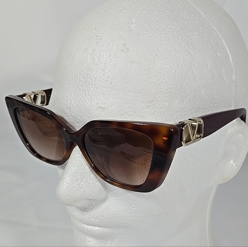Tortoiseshell Cat-EyValentino Garavani VLOGO Cat-Eye Sunglasses with Gold Accent